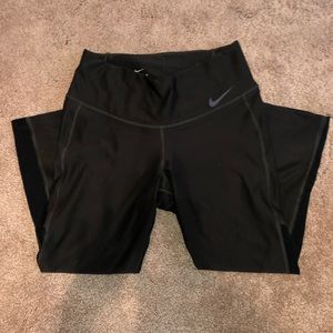 Nike army green cropped leggings